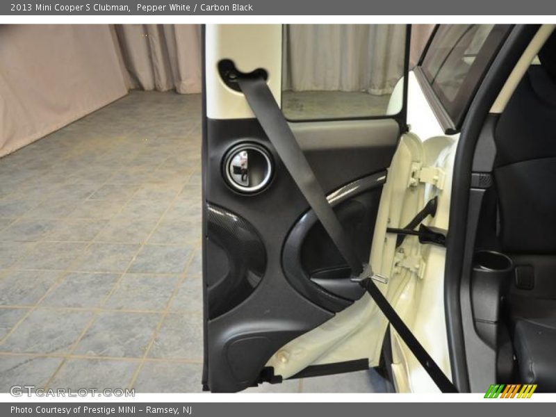 Pepper White / Carbon Black 2013 Mini Cooper S Clubman