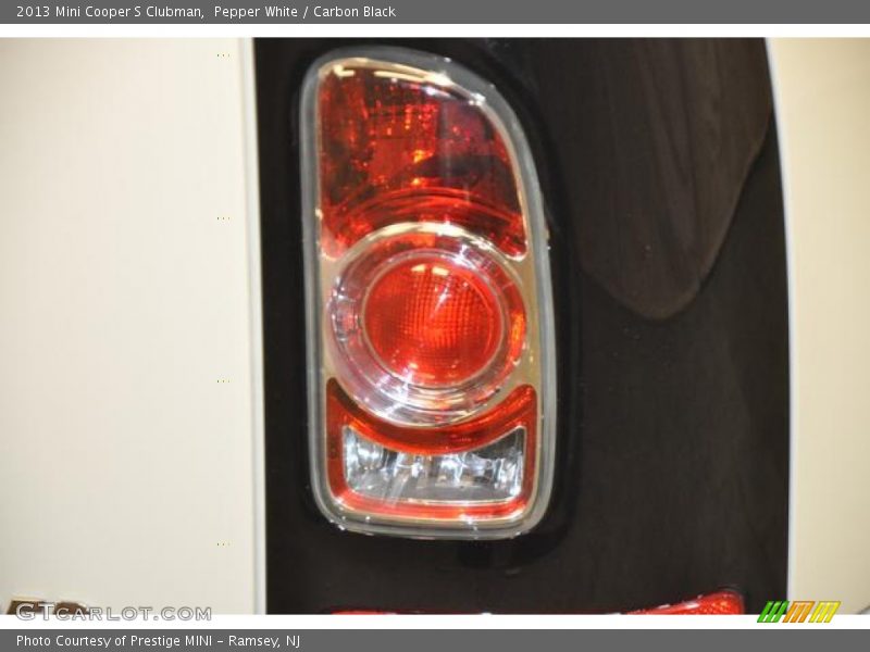 Pepper White / Carbon Black 2013 Mini Cooper S Clubman