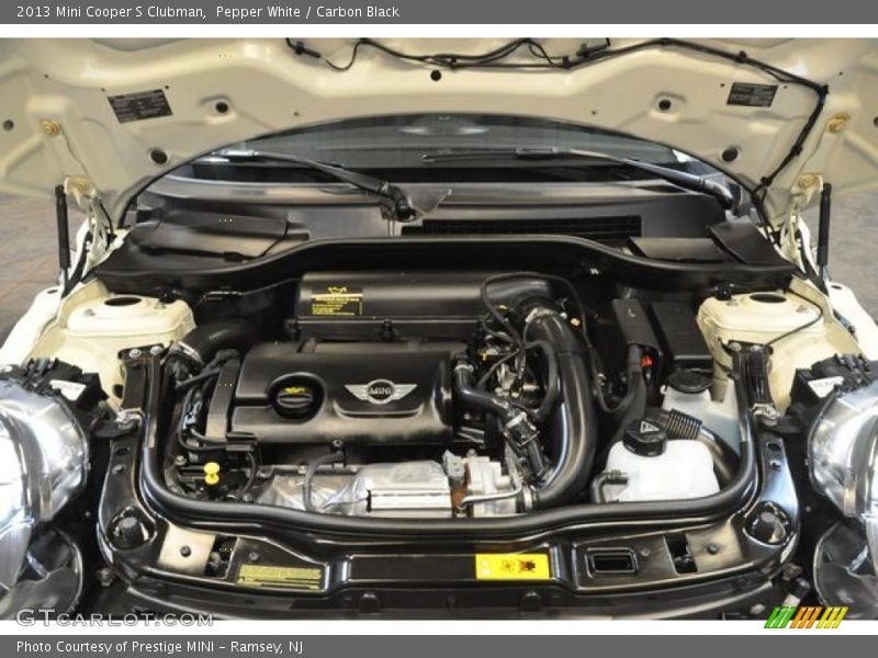 Pepper White / Carbon Black 2013 Mini Cooper S Clubman