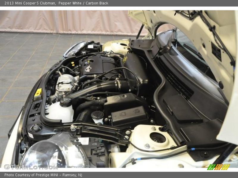 Pepper White / Carbon Black 2013 Mini Cooper S Clubman