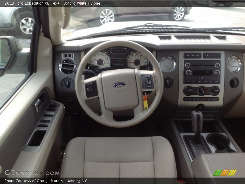 Oxford White / Stone 2013 Ford Expedition XLT 4x4