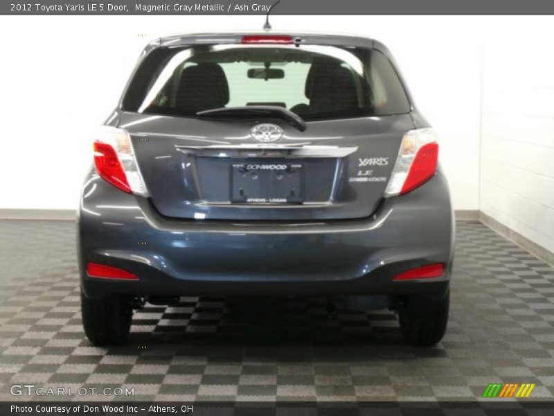 Magnetic Gray Metallic / Ash Gray 2012 Toyota Yaris LE 5 Door