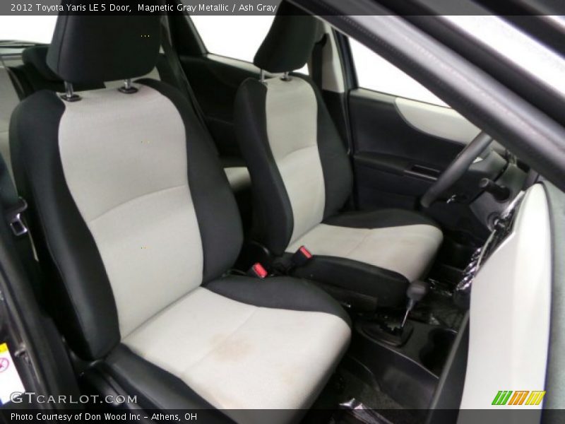 Magnetic Gray Metallic / Ash Gray 2012 Toyota Yaris LE 5 Door