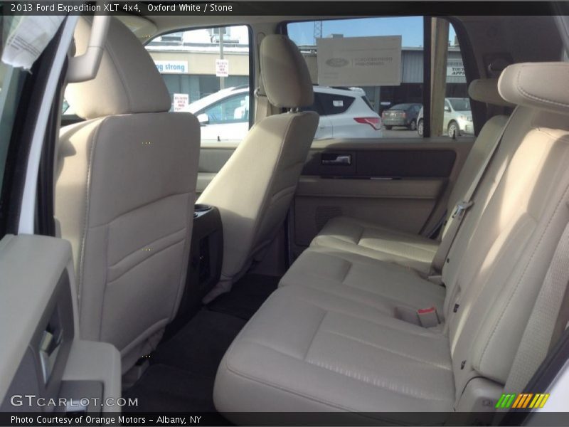 Oxford White / Stone 2013 Ford Expedition XLT 4x4