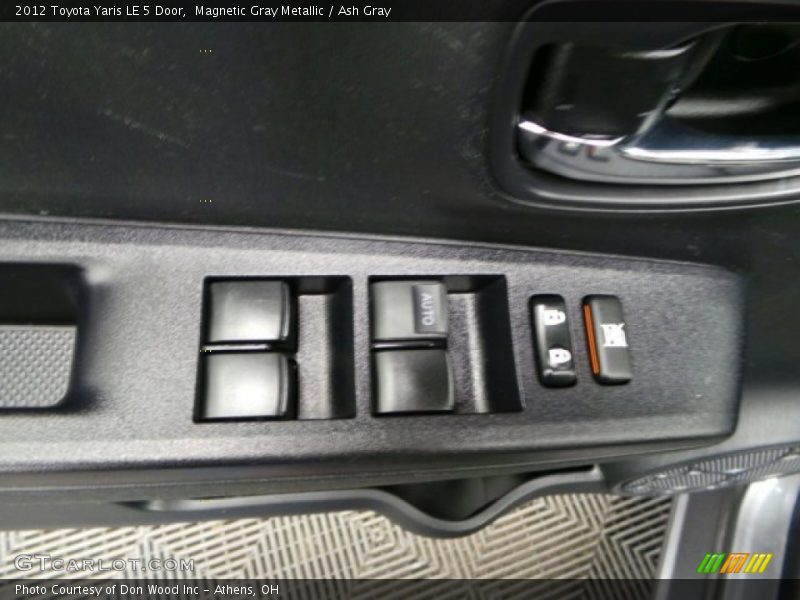 Magnetic Gray Metallic / Ash Gray 2012 Toyota Yaris LE 5 Door