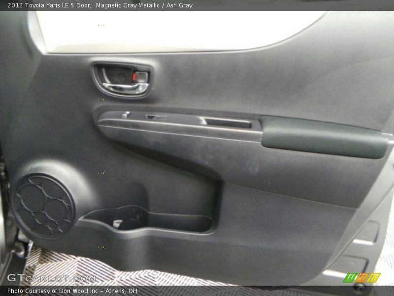 Magnetic Gray Metallic / Ash Gray 2012 Toyota Yaris LE 5 Door