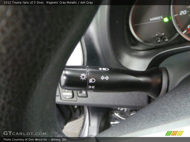 Magnetic Gray Metallic / Ash Gray 2012 Toyota Yaris LE 5 Door