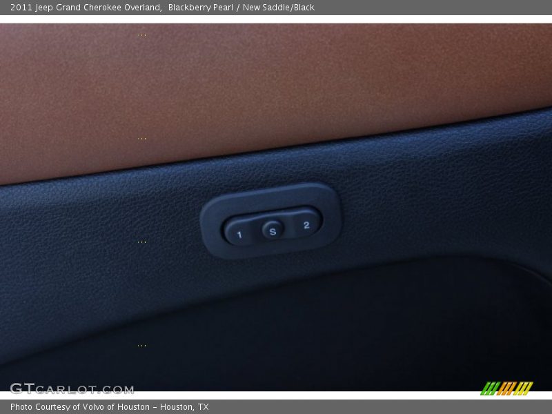 Blackberry Pearl / New Saddle/Black 2011 Jeep Grand Cherokee Overland