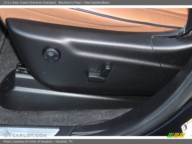 Blackberry Pearl / New Saddle/Black 2011 Jeep Grand Cherokee Overland