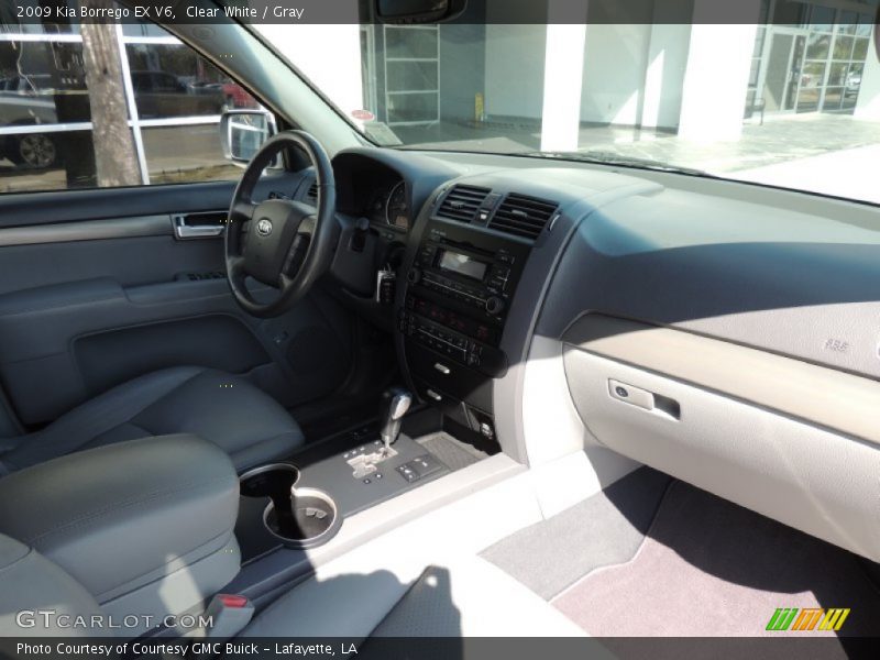 Clear White / Gray 2009 Kia Borrego EX V6