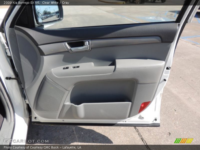 Clear White / Gray 2009 Kia Borrego EX V6