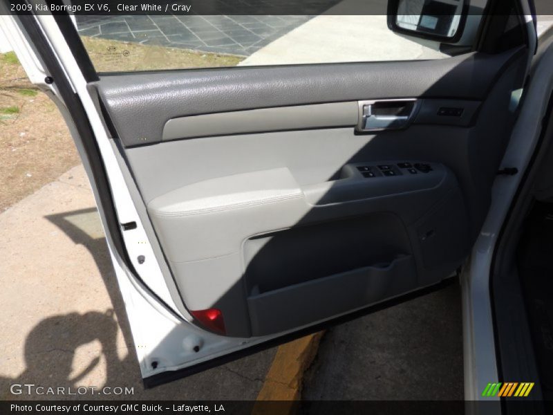 Clear White / Gray 2009 Kia Borrego EX V6