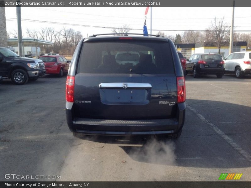 Modern Blue Pearl / Medium Slate Gray/Light Shale 2009 Dodge Grand Caravan SXT