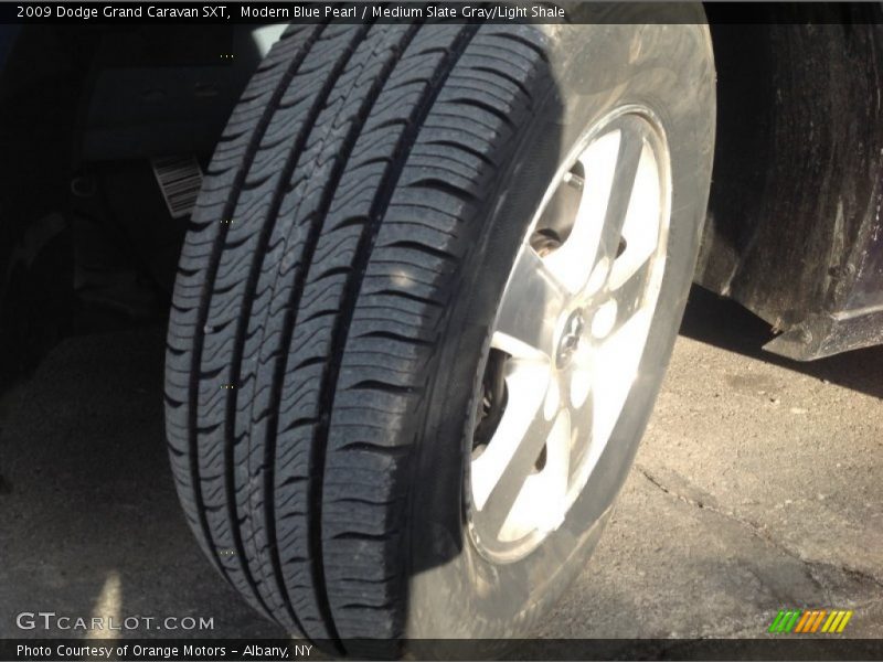 Modern Blue Pearl / Medium Slate Gray/Light Shale 2009 Dodge Grand Caravan SXT