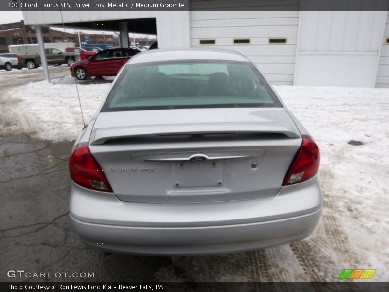 Silver Frost Metallic / Medium Graphite 2003 Ford Taurus SES