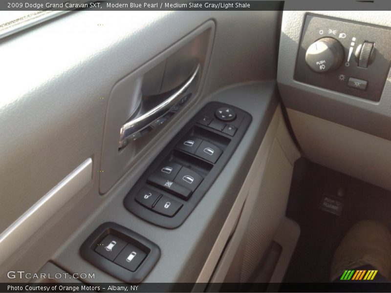Modern Blue Pearl / Medium Slate Gray/Light Shale 2009 Dodge Grand Caravan SXT