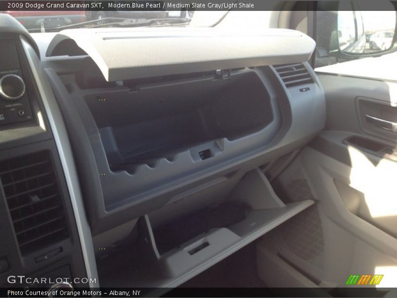 Modern Blue Pearl / Medium Slate Gray/Light Shale 2009 Dodge Grand Caravan SXT