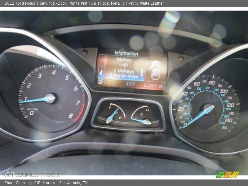 White Platinum Tricoat Metallic / Arctic White Leather 2012 Ford Focus Titanium 5-Door