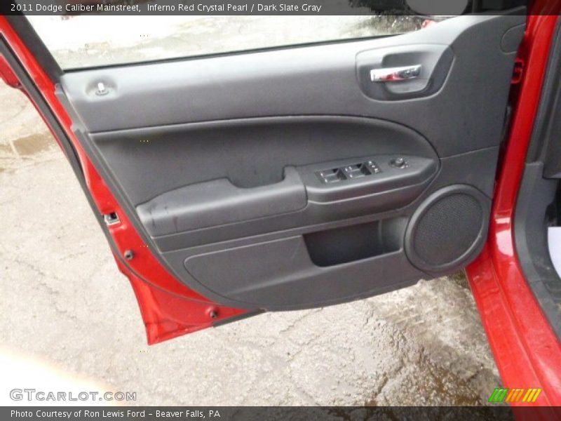 Inferno Red Crystal Pearl / Dark Slate Gray 2011 Dodge Caliber Mainstreet