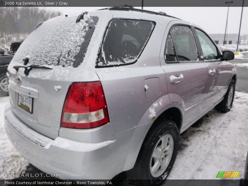 Silver / Gray 2006 Kia Sorento LX