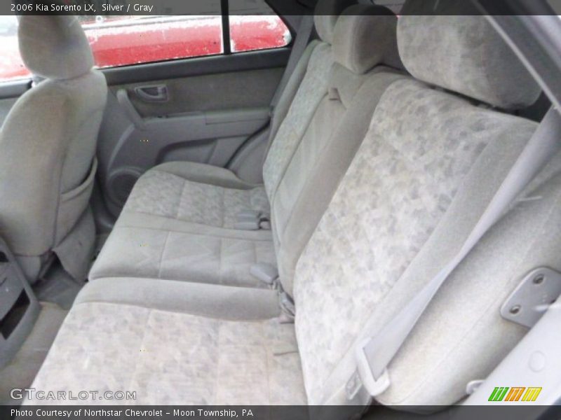 Silver / Gray 2006 Kia Sorento LX