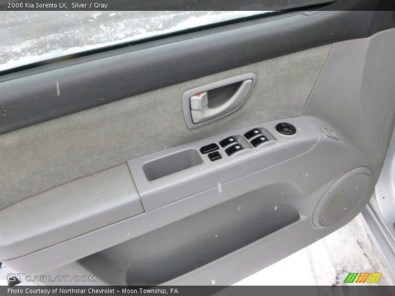 Silver / Gray 2006 Kia Sorento LX