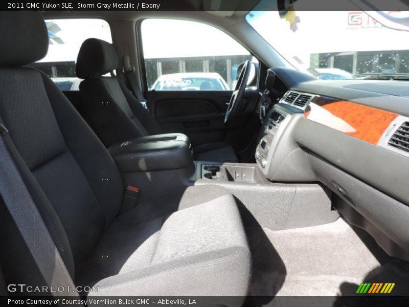 Storm Gray Metallic / Ebony 2011 GMC Yukon SLE