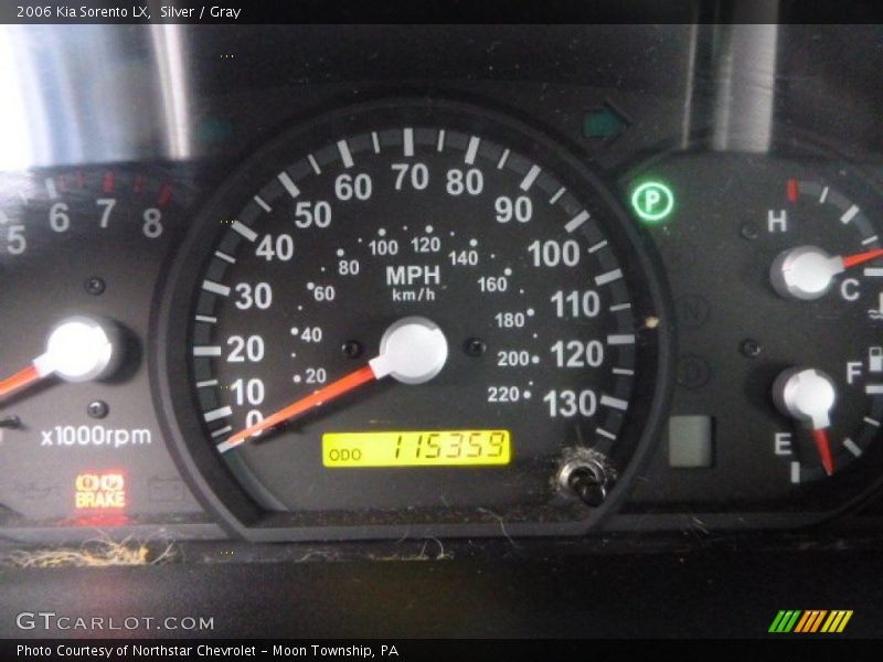 Silver / Gray 2006 Kia Sorento LX