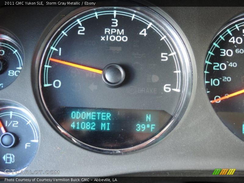 Storm Gray Metallic / Ebony 2011 GMC Yukon SLE
