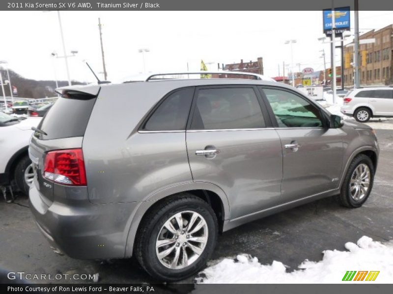 Titanium Silver / Black 2011 Kia Sorento SX V6 AWD