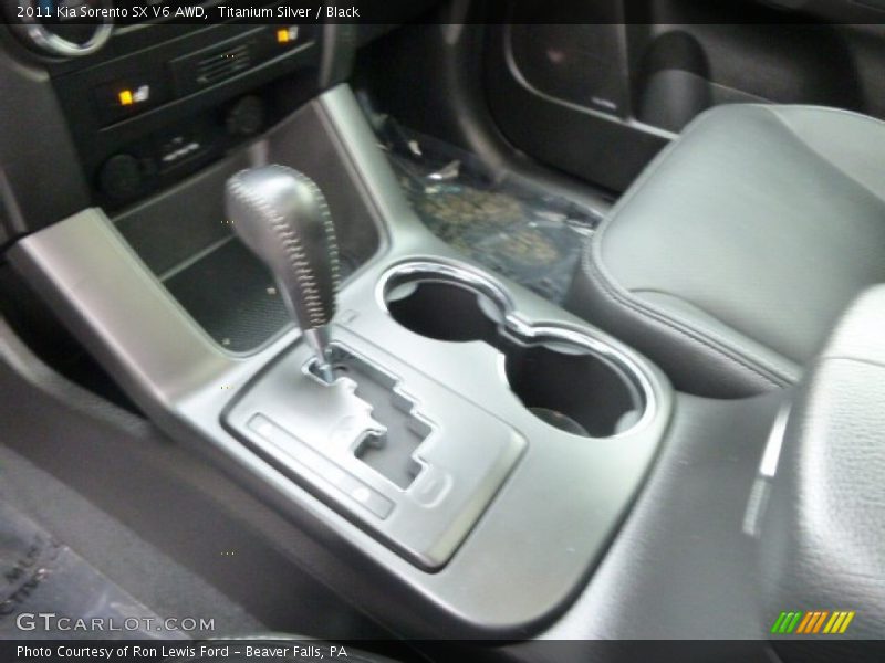 Titanium Silver / Black 2011 Kia Sorento SX V6 AWD
