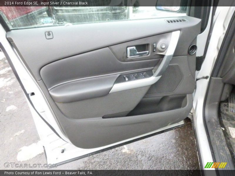 Ingot Silver / Charcoal Black 2014 Ford Edge SE