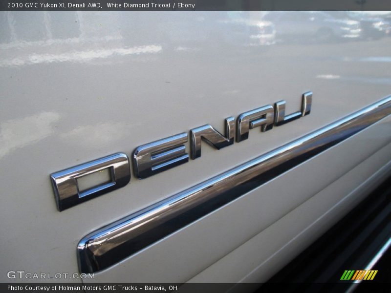 White Diamond Tricoat / Ebony 2010 GMC Yukon XL Denali AWD