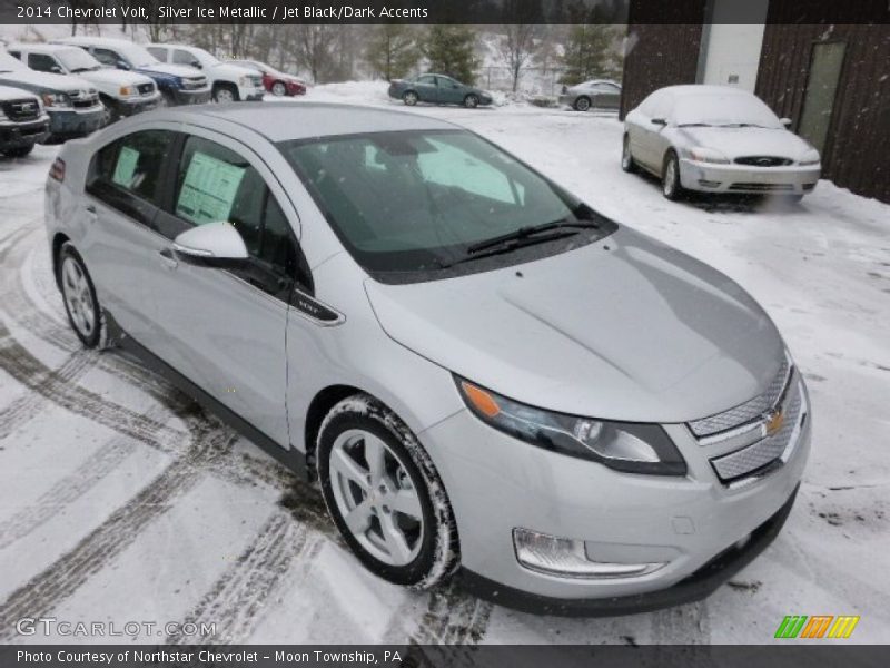Front 3/4 View of 2014 Volt 