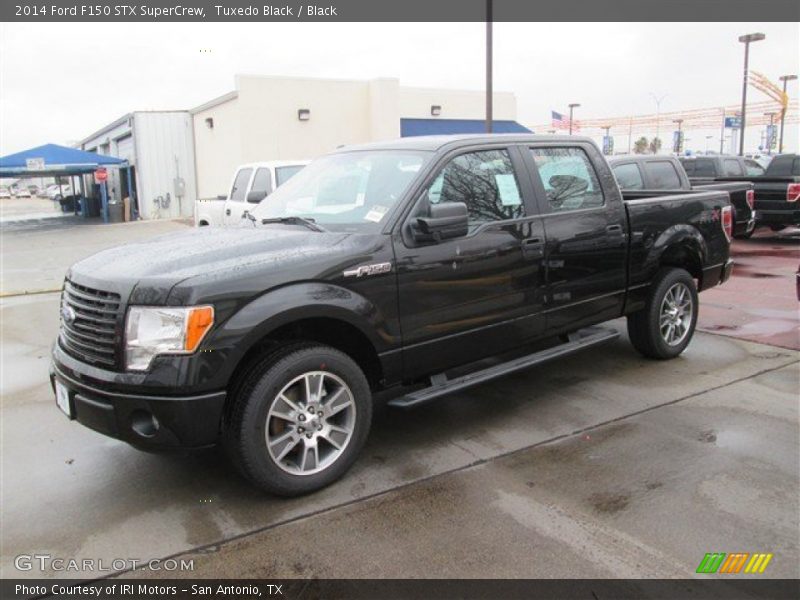 Front 3/4 View of 2014 F150 STX SuperCrew