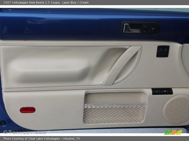 Door Panel of 2007 New Beetle 2.5 Coupe