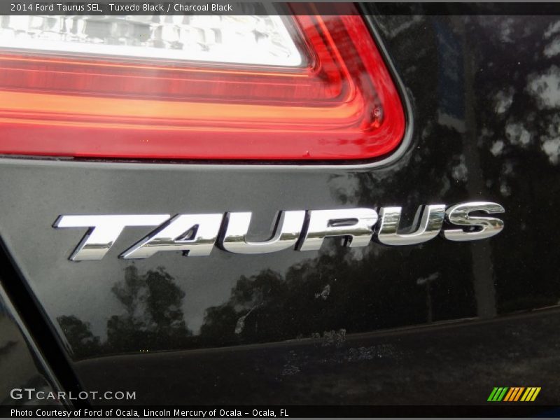 Tuxedo Black / Charcoal Black 2014 Ford Taurus SEL