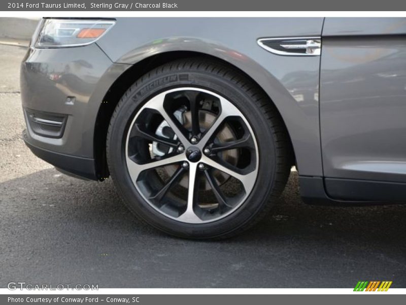 Sterling Gray / Charcoal Black 2014 Ford Taurus Limited
