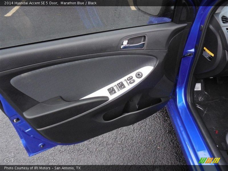 Marathon Blue / Black 2014 Hyundai Accent SE 5 Door