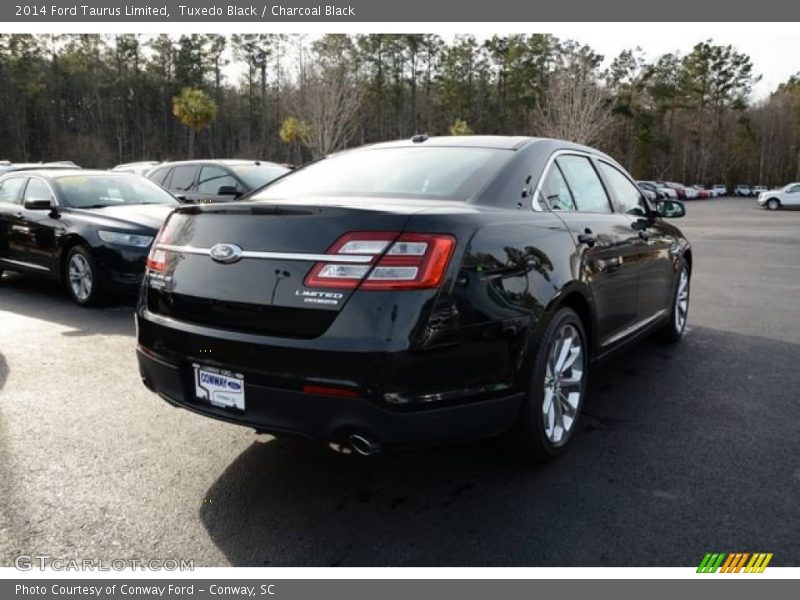 Tuxedo Black / Charcoal Black 2014 Ford Taurus Limited