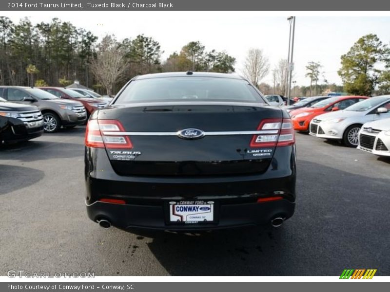 Tuxedo Black / Charcoal Black 2014 Ford Taurus Limited