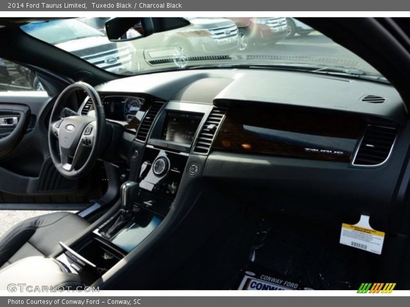 Tuxedo Black / Charcoal Black 2014 Ford Taurus Limited