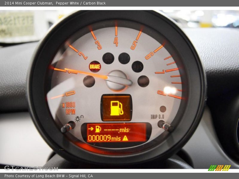Pepper White / Carbon Black 2014 Mini Cooper Clubman