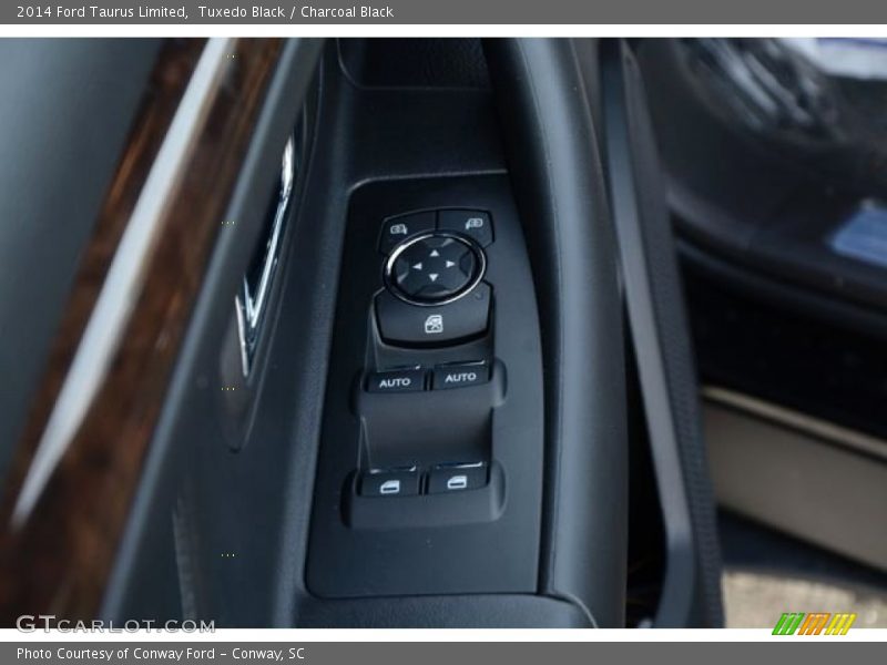Tuxedo Black / Charcoal Black 2014 Ford Taurus Limited