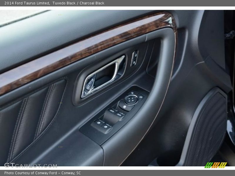 Tuxedo Black / Charcoal Black 2014 Ford Taurus Limited