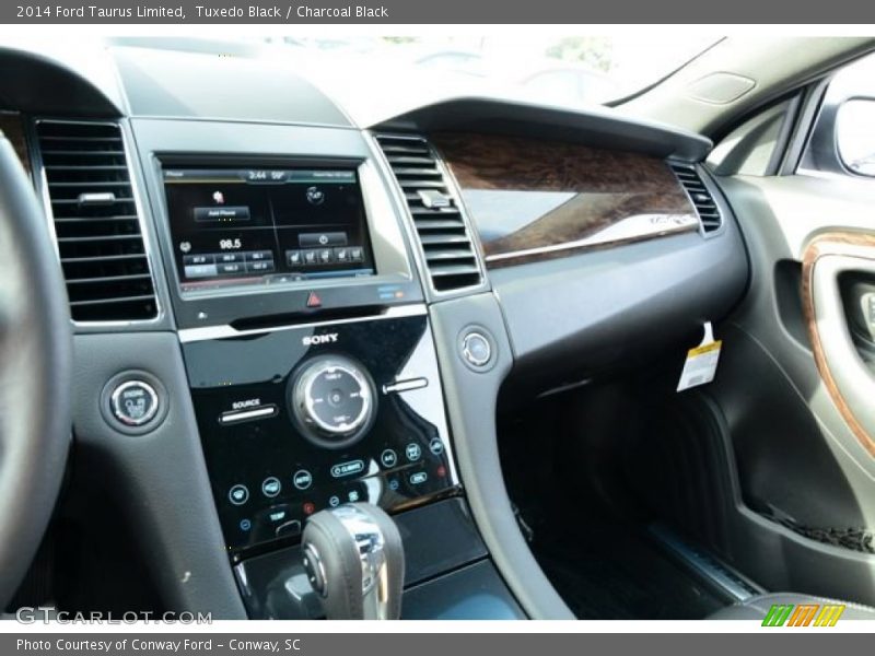 Tuxedo Black / Charcoal Black 2014 Ford Taurus Limited