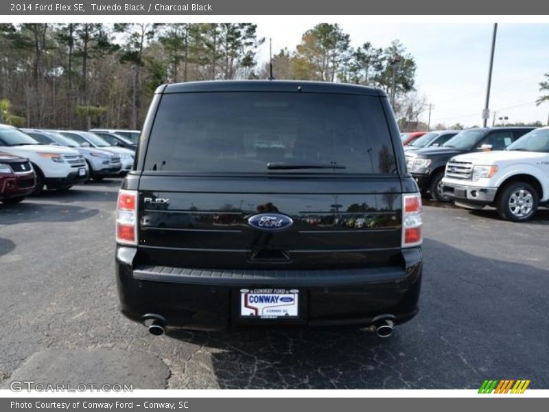 Tuxedo Black / Charcoal Black 2014 Ford Flex SE