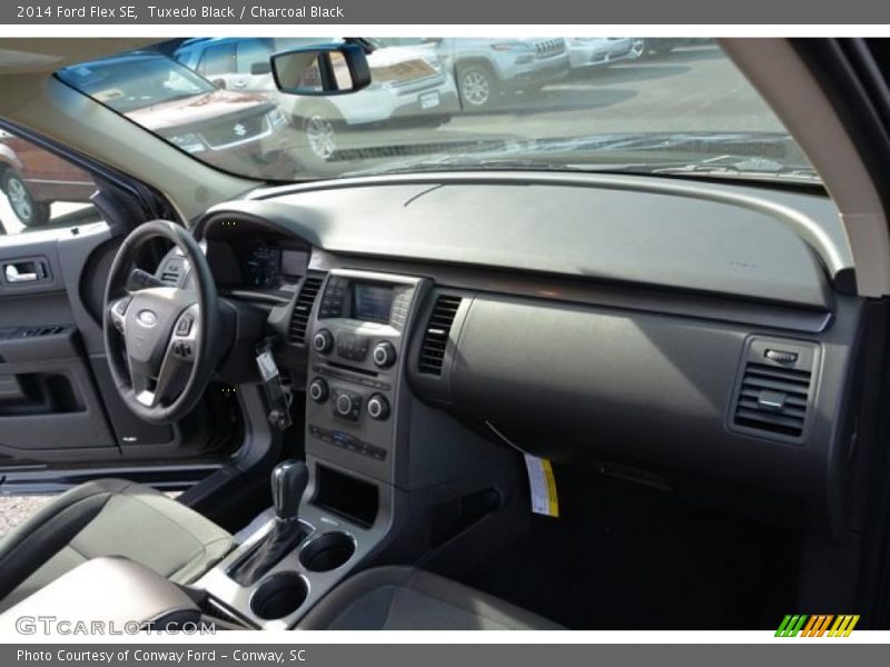 Tuxedo Black / Charcoal Black 2014 Ford Flex SE