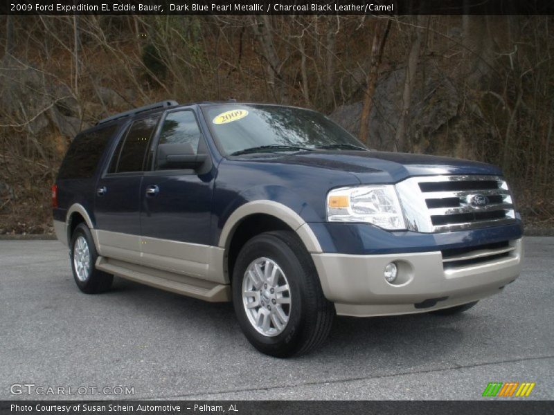 Front 3/4 View of 2009 Expedition EL Eddie Bauer