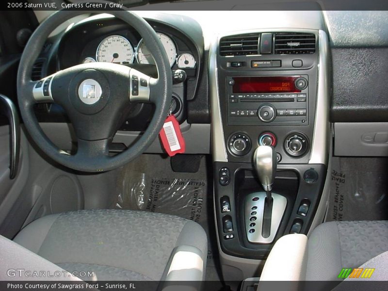 Cypress Green / Gray 2006 Saturn VUE